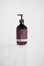 Foaming texture of Suvéra Peppermint body cleanser