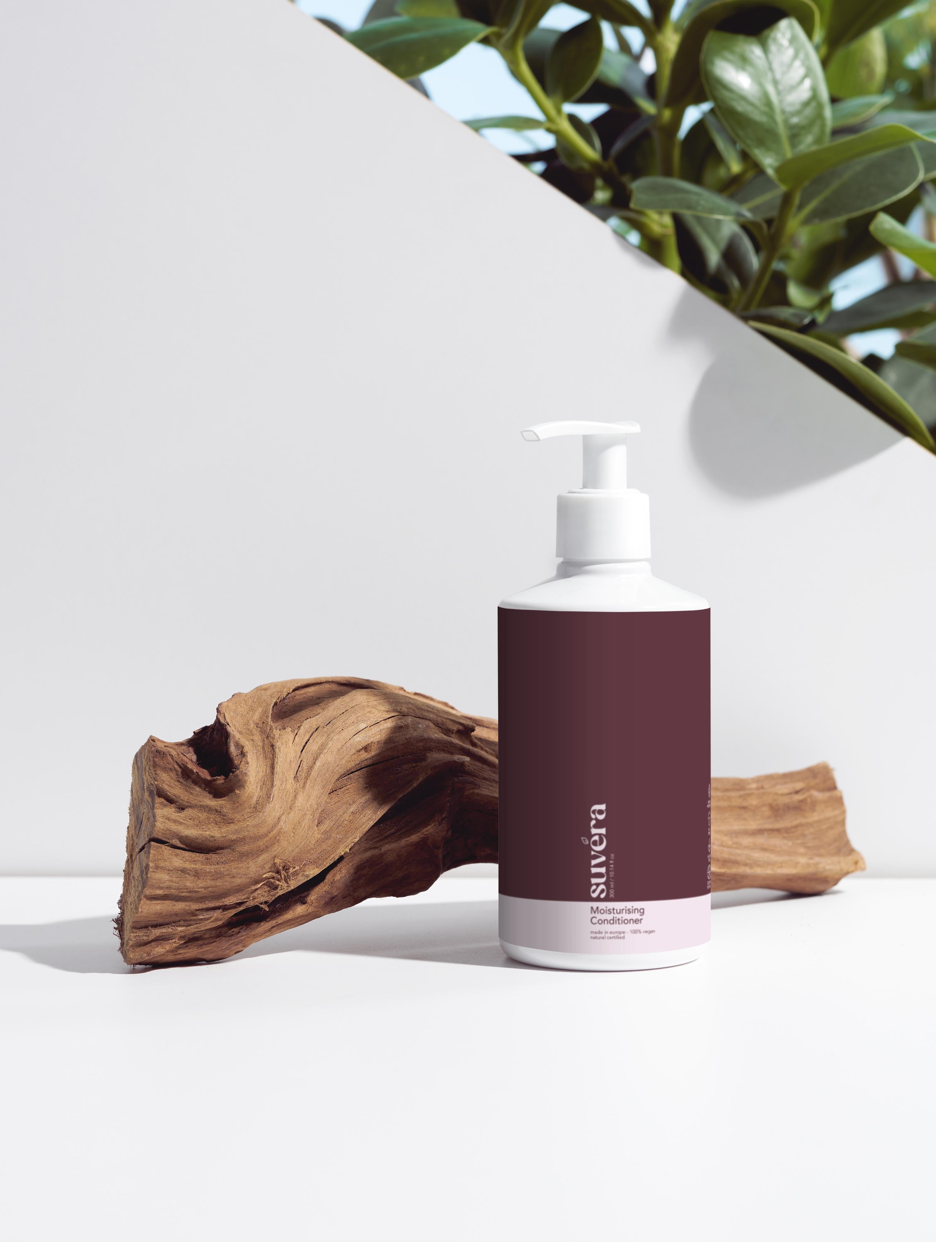 Nourishing hair treatment with Wheat Protein and Aloe