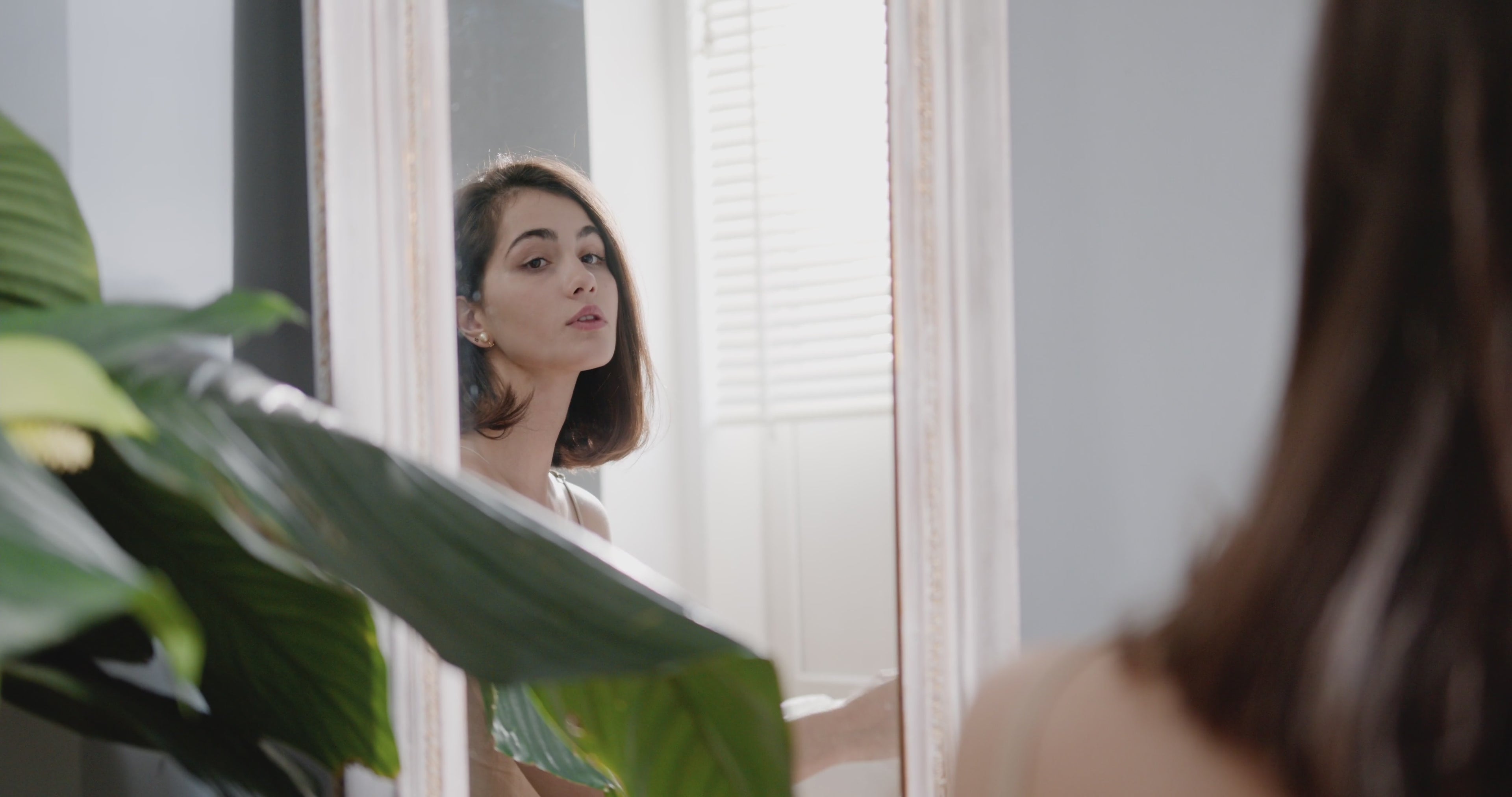 Warm light and natural elements illustrating holistic well-being and gentle renewal – Suvera Self Care.